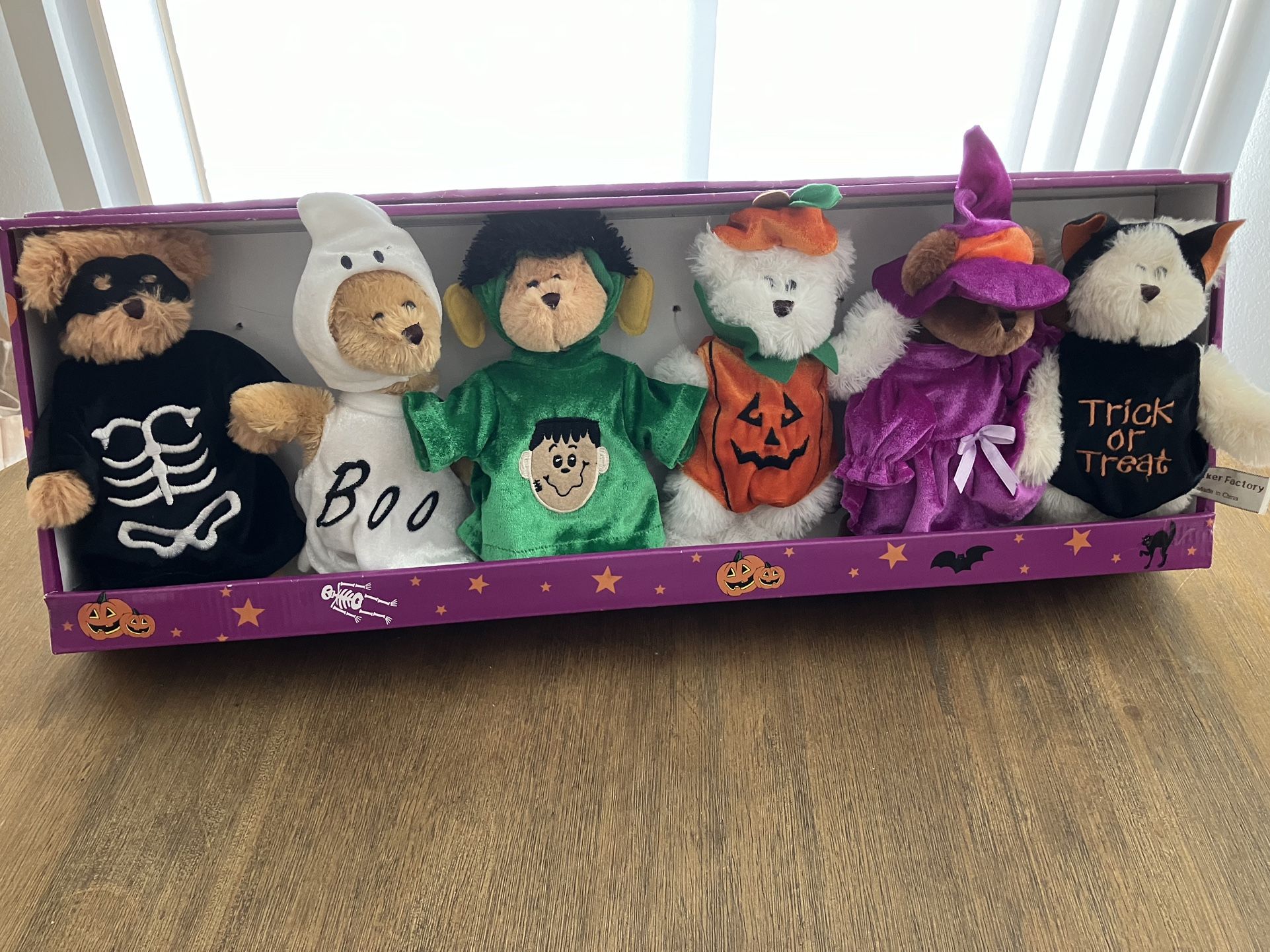 SET of 6 Quacker Factory Plush Bears in Halloween Costumes Set of 6 With Original Box