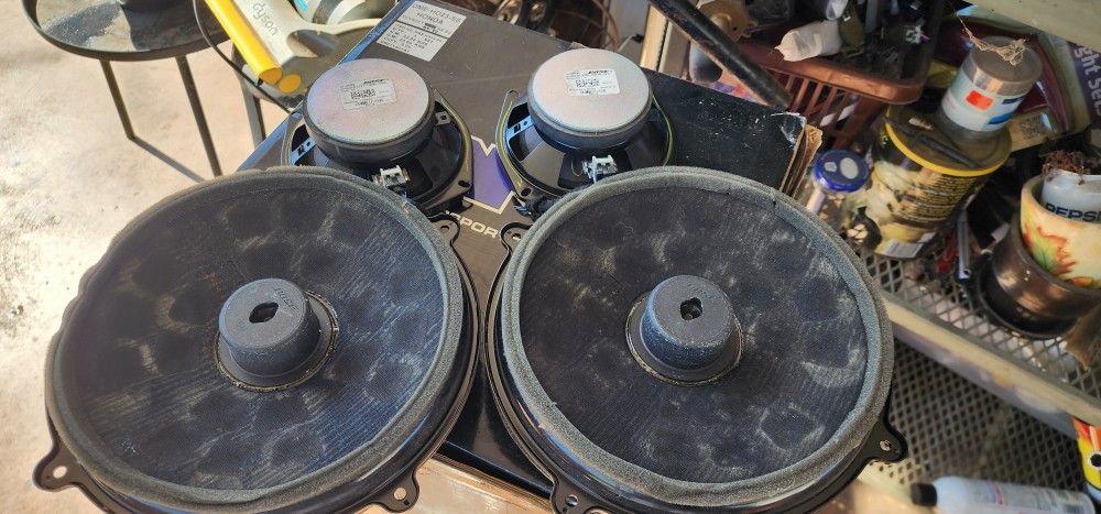 Bose Audio Speakers Set Of 4