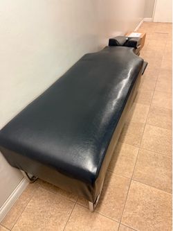 Chiropractic table