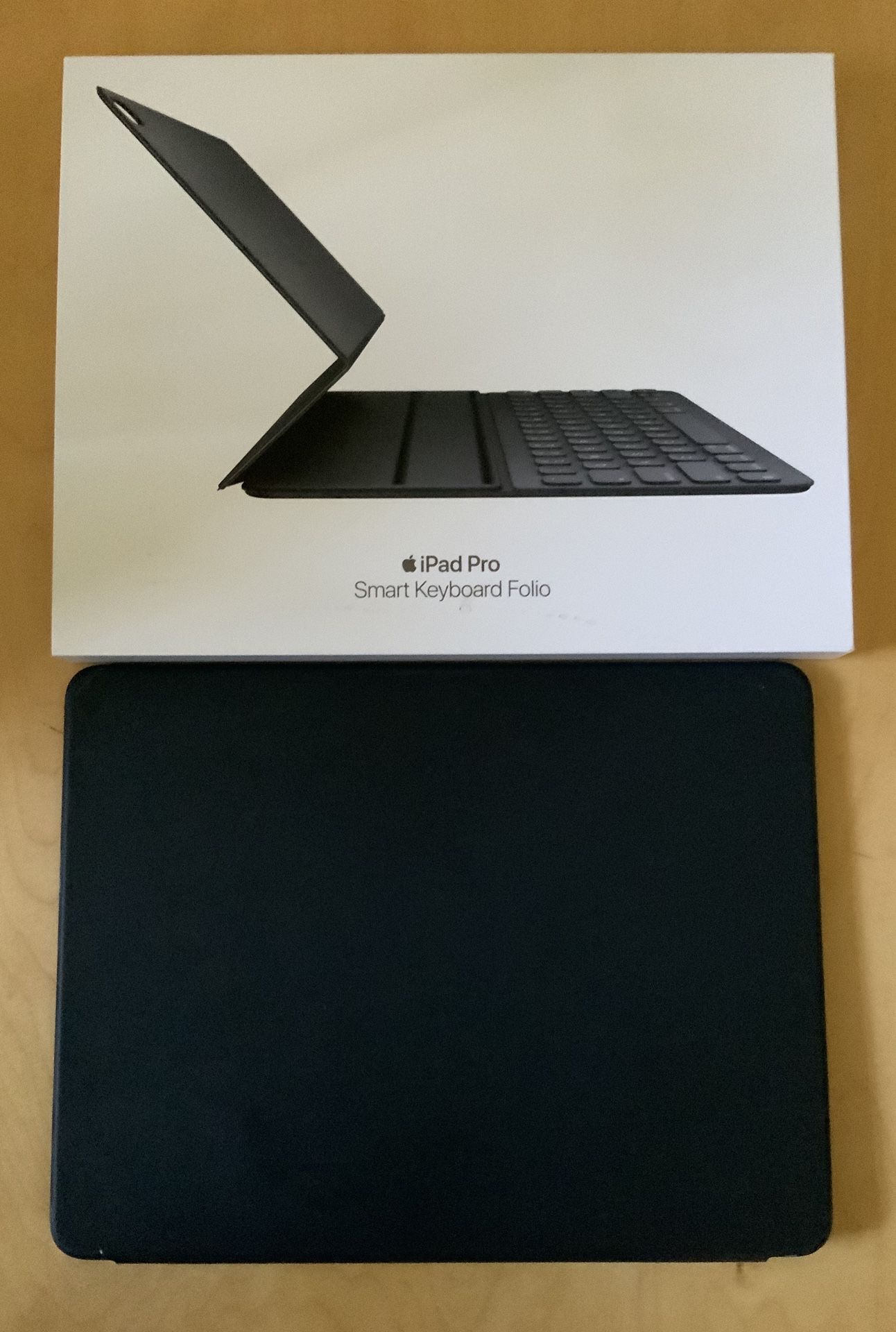 Apple iPad Pro Smart Keyboard Folio (12.9 - inch) Model A2039 MU8H2LL/A