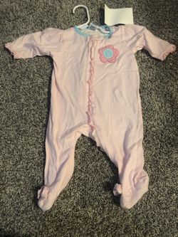 Gerber onesie: 3 sized 0 to 3 months