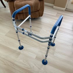 Loyoda Toilet Safety Rails for Seniors,Height-Adjustable Toilet Frame Width-Adjustable Toilet Handles Toilet Rail Provides Support for Seniors ， Pregn