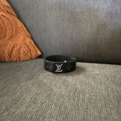 Black Bracelet Throw Offers 