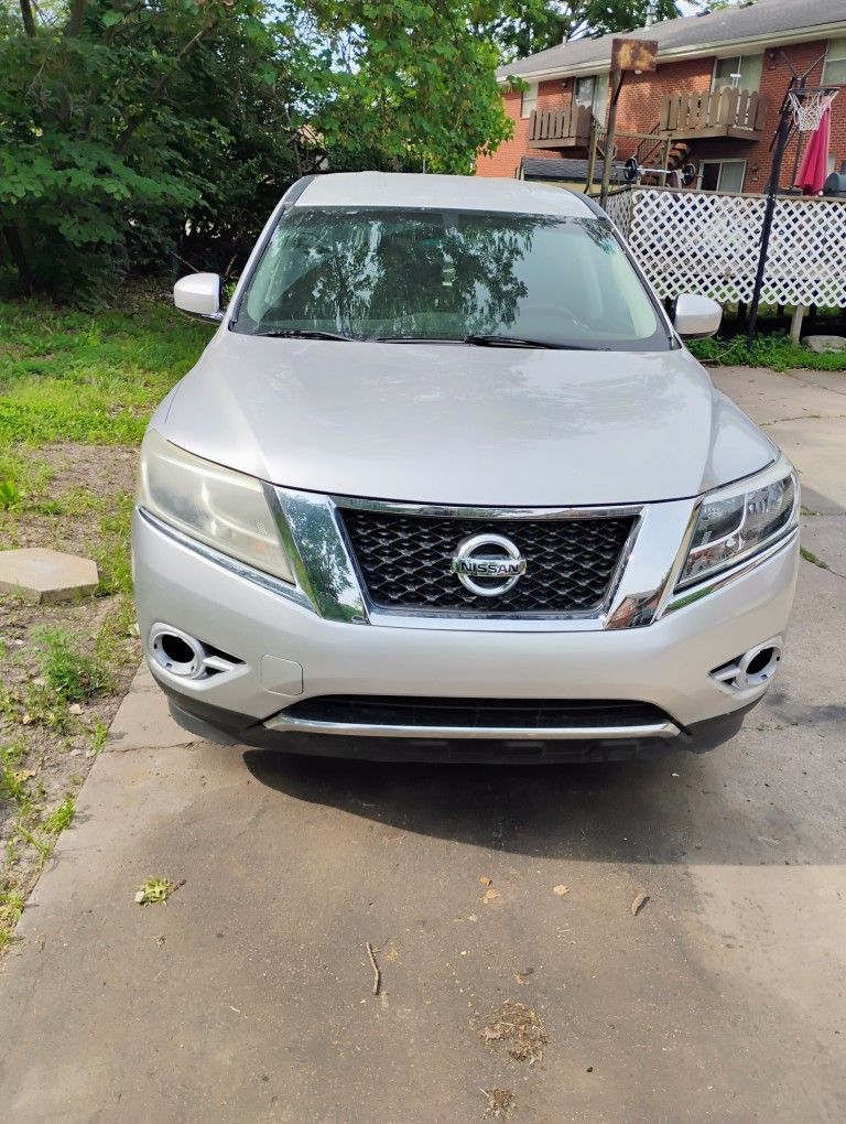 2014 Nissan Pathfinder
