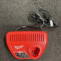 Milwaukee - New Genuine Milwaukee 48-59-2401 12 Volt Battery Charger 