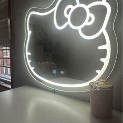 📌Hello Kitty LED Wall Mirror
Impressions Vanity$20 Down Payment and delivery available 
