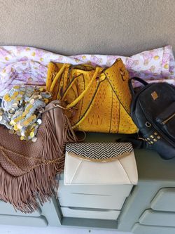 Mixed Lot of Women's Handbags and Purses