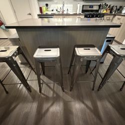 SET OF 4 METAL COUNTER/BAR STOOLS (26.75” TALL)