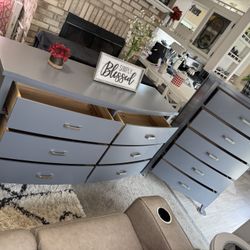 ✨✨GORGEOUS GRAY BIG GRAY BEDROOM SET✨✨
