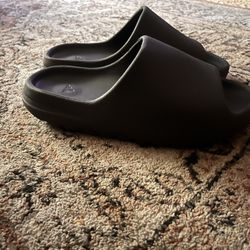 Onyx Yeezy Slides 