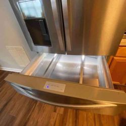 Whirlpool Stainless Refrigerator 