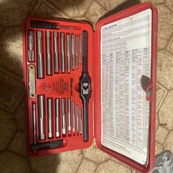 Snap On Metric Tap And Dye Set