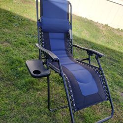 Zero Gravity Metal Outdoor Lounge Chair with Navy Blue Cushion,Cup Holder Tray, Adjustable Headrest