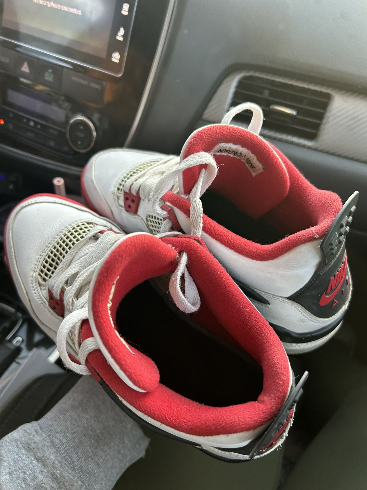 Air Jordan Retro 4s ‘Fire Red’ 2020 7y