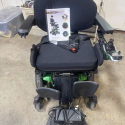 Power Wheel Chair 1400$ Quantum Edge 6