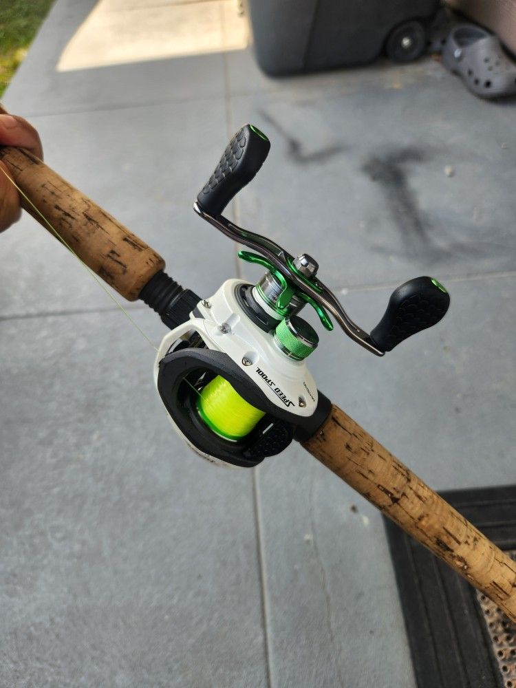 Lew's Fishing Reel