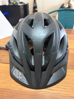 Specialized Tatic 2 cycling helment