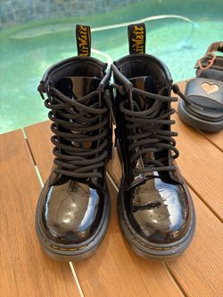 Dr. Martens Kids Patent Leather Lace-Up Boots