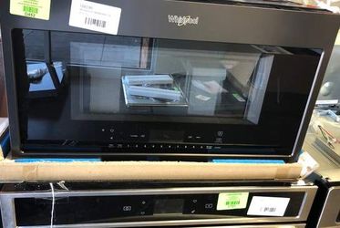 Brand New Whirlpool 1.9 cu. ft. Smart Over the Range Convection Microwave in Fingerprint Resistant Black Stainless N5MD