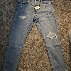 NWT WOMENS LEVI 501 SKINNY 