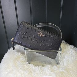COACH Signature Zip Wallet