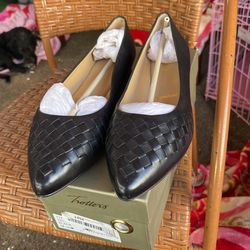 Trotters Signature Woman’s Flats
