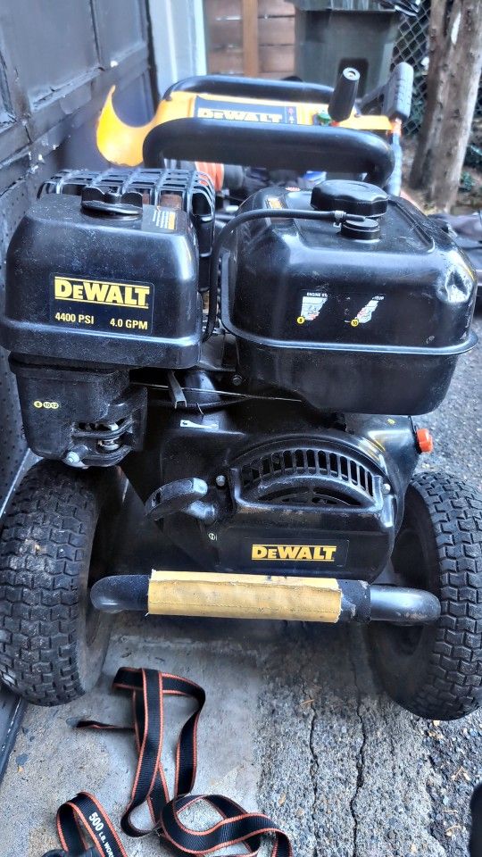 Pressure Washer "DeWalt"