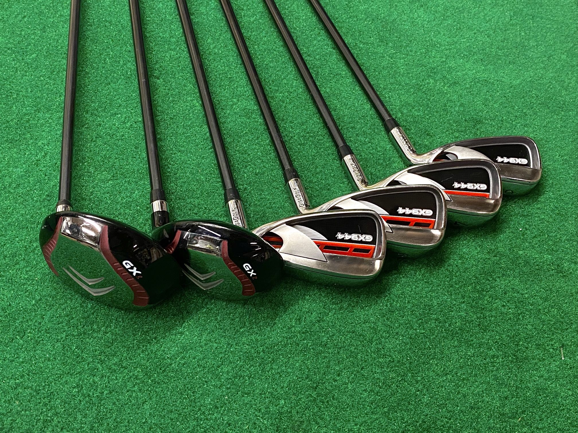 Golf Club Set - Giga Golf, Like New!
