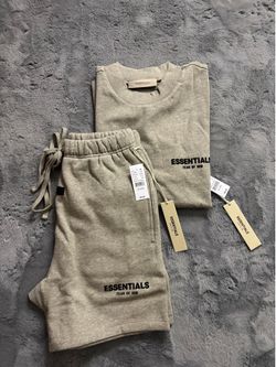 Essentials set shirt and shorts