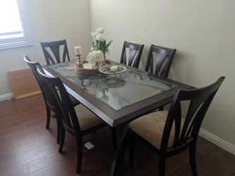 $165 OBO - dining set EXCELLENT CONDITION