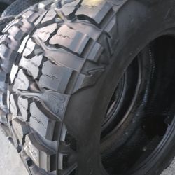 Only 2 used  tiresLT37x13.50r22
one tire Nitto mudgrapler MT Extrem Terrain
one tire Federeal Xplora MT
$350.00 both