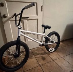 20 inch White elite bmx