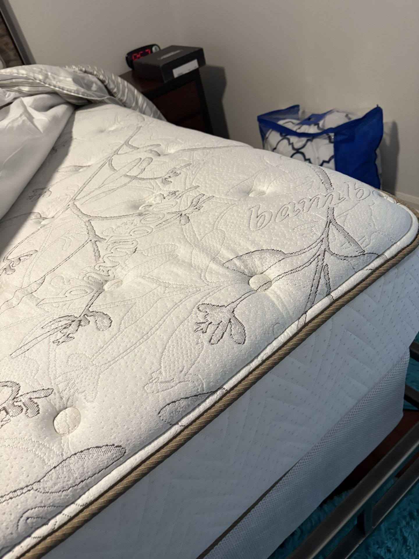 Queen Mattress With Spring Box
