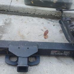 Curt Trailer Hitch 15325