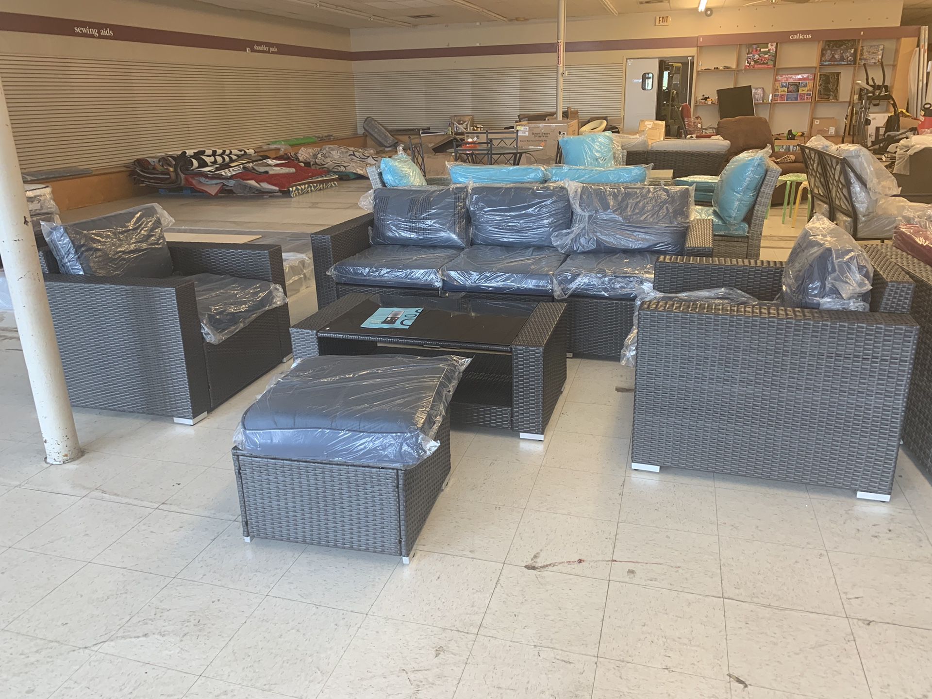 New outdoor furniture- 5 pieces ( blue )
