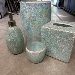 Bathroom Teal Crystal Set 