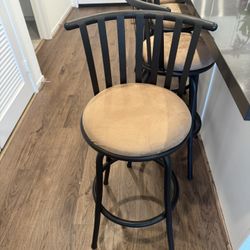4 Bar Stools