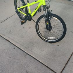 Volt Green Trek Mountain Bike 