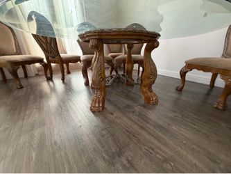 Kitchen Table & Chairs
