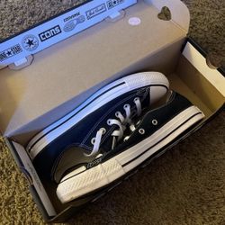 Converse Size 8.5 Women