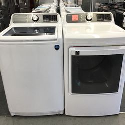 New Scratch And Dent Midea Washer And Dryer Set. 1 Year Warranty 