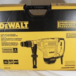 DEWALT 1-3/4 in. SDS MAX Combination Rotary Hammer Kit with Case and Side Handle