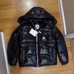 Moncler Montbeliard Puffer Jacket Designer 