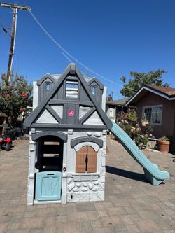 Step2 Two Story Playhouse