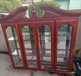 China Cabinet / Display Case