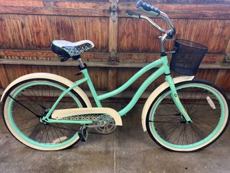 Girls Beach Cruiser Bike (Huffy)