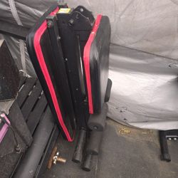 FOLDABLE WEIGHT BENCH 