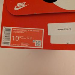 Woman's Nike Sneakers 