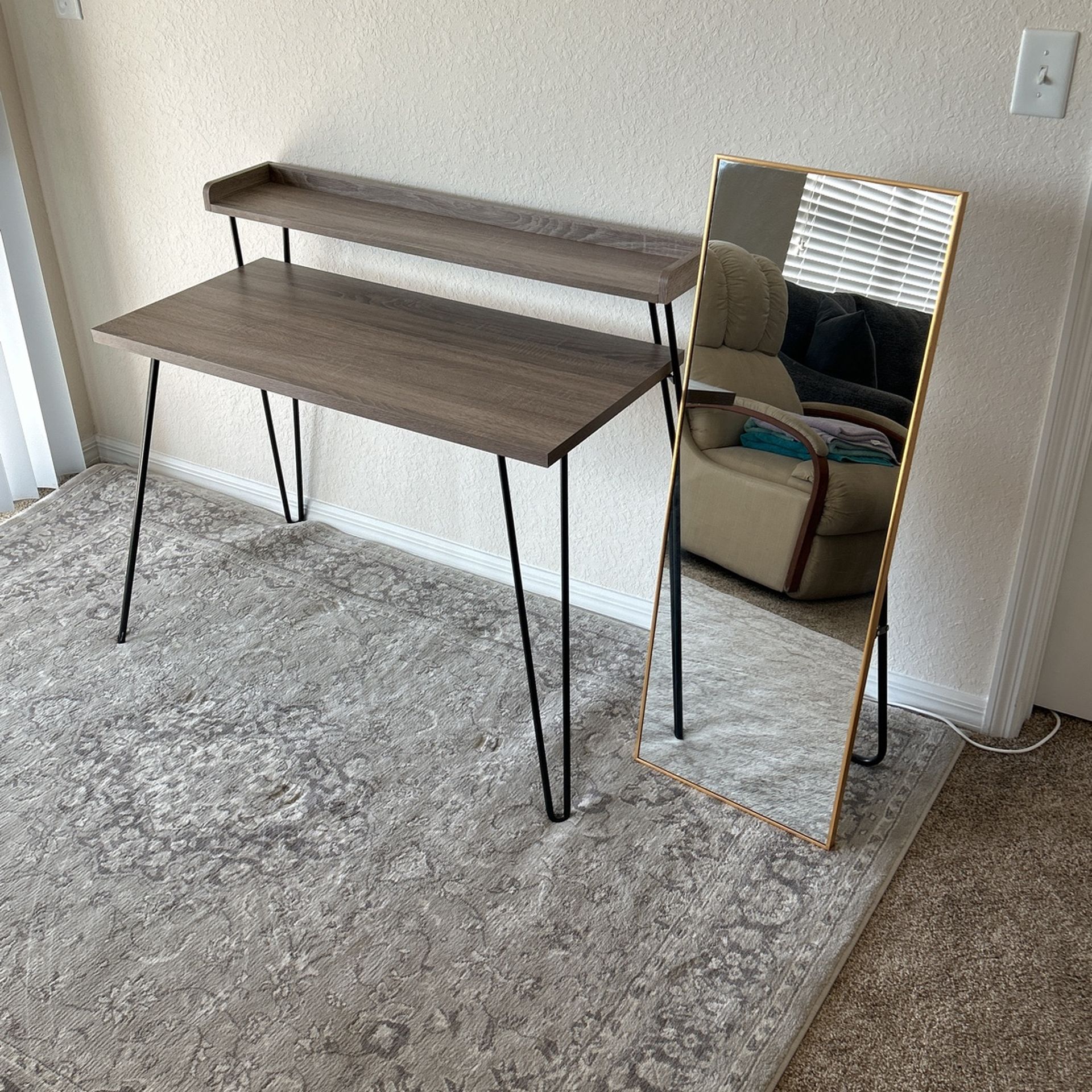 Desk & Mirror