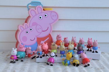Peppa Pig Playset - Family & Friends Set with Carrying Case (Pedro, Suzy, Rebecca, Richard, Emily, Zoe, George, Daddy Pig & Mommy Pig)
